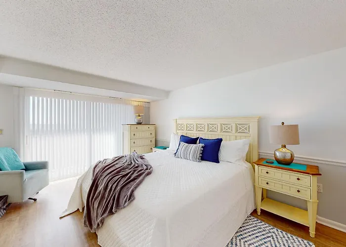 Apartment 81 Hill 210 *